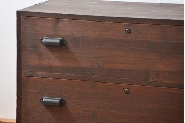 アンティーク家具　アンティーク 古い木のシンプルな脚付きローチェスト(2)(ローボード)