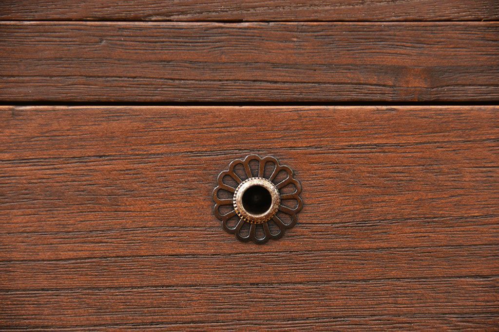 アンティーク家具　アンティーク 古い木のシンプルな脚付きローチェスト(2)(ローボード)