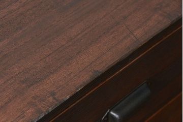 アンティーク家具　アンティーク 古い木のシンプルな脚付きローチェスト(3)(ローボード)