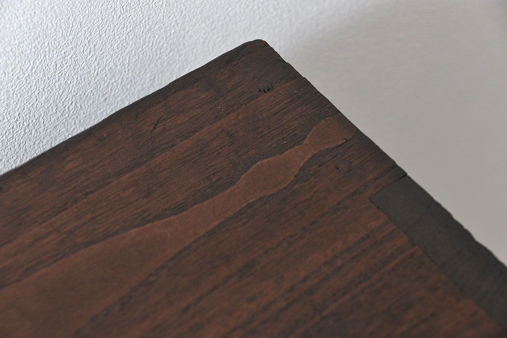 アンティーク家具　アンティーク 古い木のシンプルな脚付きローチェスト(3)(ローボード)