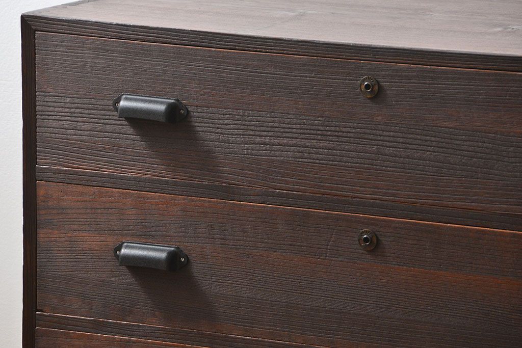 アンティーク家具　アンティーク 古い木のシンプルな脚付きローチェスト(3)(ローボード)