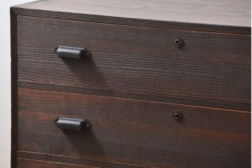 アンティーク家具　アンティーク 古い木のシンプルな脚付きローチェスト(3)(ローボード)