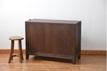 アンティーク家具　アンティーク 古い木のシンプルな脚付きローチェスト(3)(ローボード)
