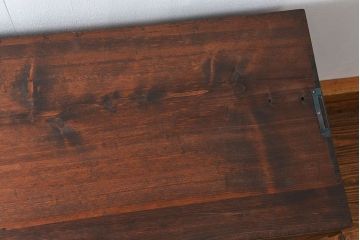 アンティーク家具　アンティーク 古い木の脚付きモールガラス収納棚(ローボード、飾り棚)