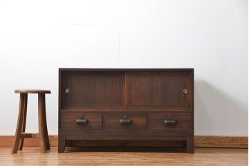 レトロ家具　昭和レトロ 古い木のシンプルな脚付きローボード(収納棚)