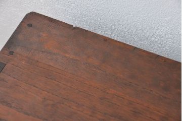 レトロ家具　昭和レトロ 古い木のシンプルな脚付きローボード(収納棚)