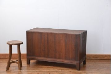 レトロ家具　昭和レトロ 古い木のシンプルな脚付きローボード(収納棚)