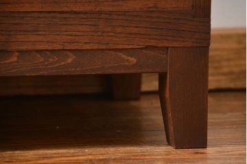 レトロ家具　昭和レトロ 古い木のアンティークダイヤガラス脚付きローボード(収納棚、TVボード)