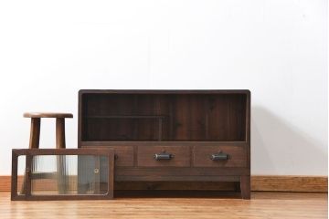 レトロ家具　アンティーク レトロなデザインの脚付きモールガラスローボード(テレビボード、収納棚)