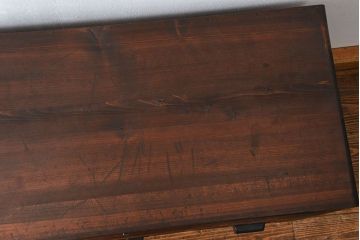 レトロ家具　アンティーク レトロなデザインの脚付きモールガラスローボード(テレビボード、収納棚)