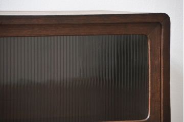 レトロ家具　アンティーク レトロなデザインの脚付きモールガラスローボード(テレビボード、収納棚)