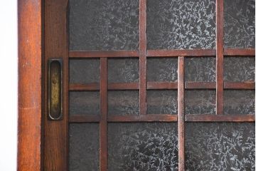 レトロ家具　アンティーク レトロなデザインの作業台付き二段重ね食器棚(カップボード、収納棚)