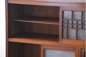 レトロ家具　アンティーク レトロなデザインの作業台付き二段重ね食器棚(カップボード、収納棚)