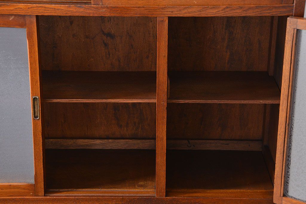 レトロ家具　アンティーク レトロなデザインの作業台付き二段重ね食器棚(カップボード、収納棚)