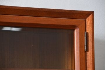 ヴィンテージ家具　1970年代　国産北欧デザインビンテージキャビネット(食器棚、収納棚、カップボード)