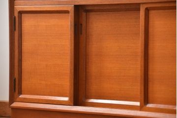 ヴィンテージ家具　1970年代　国産北欧デザインビンテージキャビネット(食器棚、収納棚、カップボード)