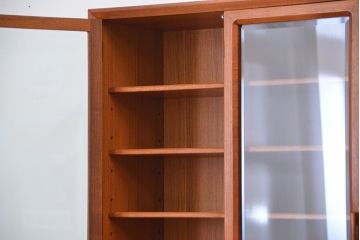 ヴィンテージ家具　1970年代　国産北欧デザインビンテージキャビネット(食器棚、収納棚、カップボード)