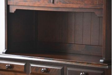 中古　北海道民芸家具　二段重ね食器棚(定価約35万円)(キッチンキャビネット、カップボード)