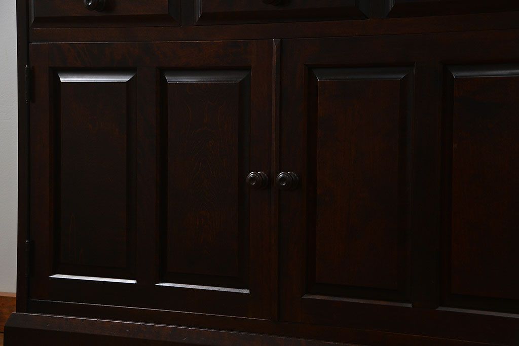 中古　北海道民芸家具　二段重ね食器棚(定価約35万円)(キッチンキャビネット、カップボード)