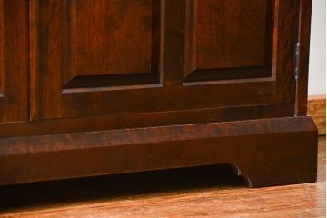 中古　北海道民芸家具　二段重ね食器棚(定価約35万円)(キッチンキャビネット、カップボード)