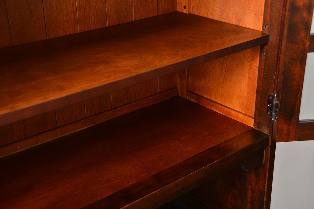 中古　北海道民芸家具　二段重ね食器棚(定価約35万円)(キッチンキャビネット、カップボード)