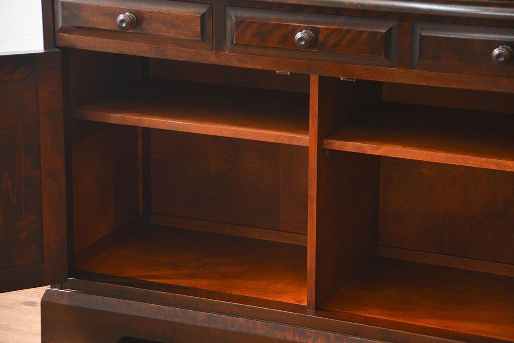 中古　北海道民芸家具　二段重ね食器棚(定価約35万円)(キッチンキャビネット、カップボード)