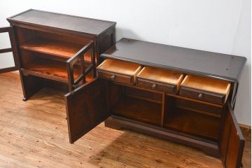 中古　北海道民芸家具　二段重ね食器棚(定価約35万円)(キッチンキャビネット、カップボード)