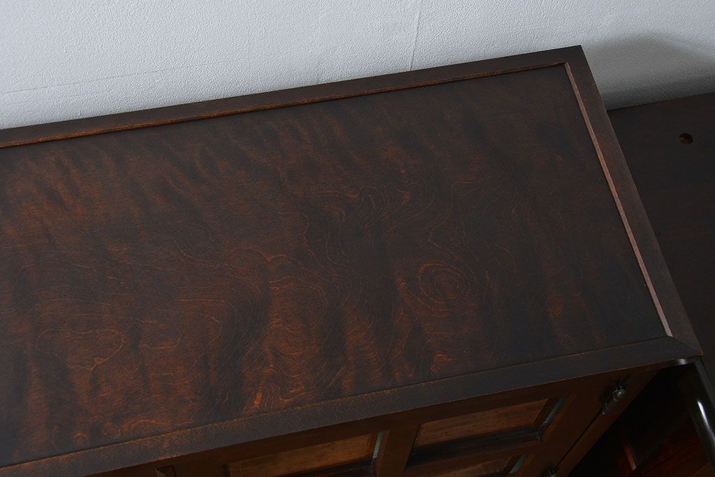 中古　北海道民芸家具　二段重ね食器棚(定価約35万円)(キッチンキャビネット、カップボード)