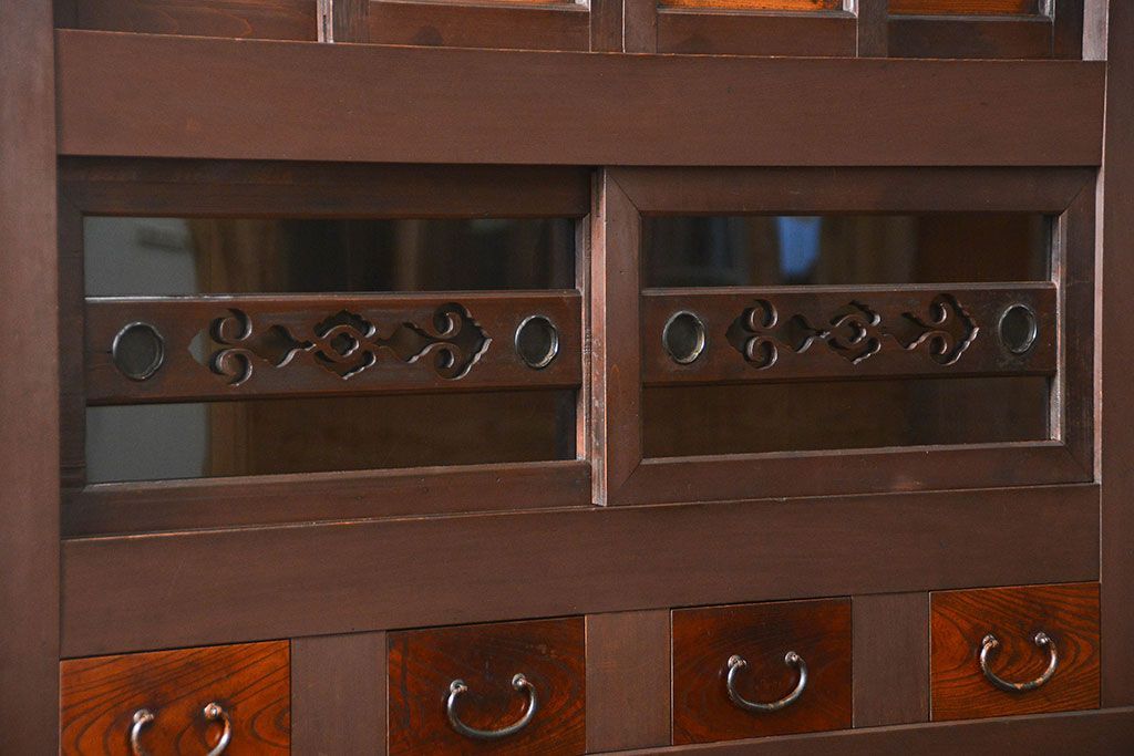 アンティーク家具　古民具・骨董 二段重ね四尺水屋箪笥(食器棚、収納棚)