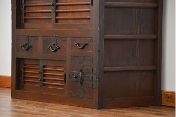 アンティーク家具　古民具・骨董 味わい深い関西帳場箪笥(時代箪笥)