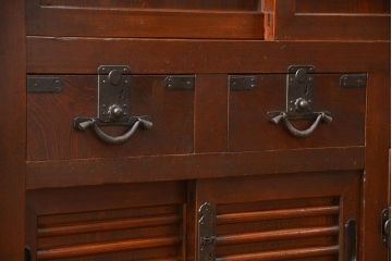アンティーク家具　古民具・骨董 味わい深い関西帳場箪笥(時代箪笥)