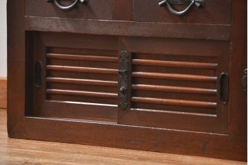 アンティーク家具　古民具・骨董 味わい深い関西帳場箪笥(時代箪笥)