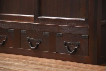 アンティーク家具　古民具・骨董 作りの良い三杯引き出し収納棚(時代箪笥、ローボード、置き床)