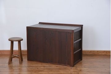 アンティーク家具　古民具・骨董 作りの良い三杯引き出し収納棚(時代箪笥、ローボード、置き床)
