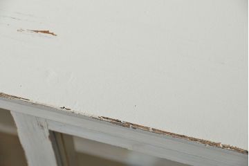 レトロ家具　アンティークペイント仕上げ　レトロな作業台付き食器棚(収納棚、キッチンキャビネット)