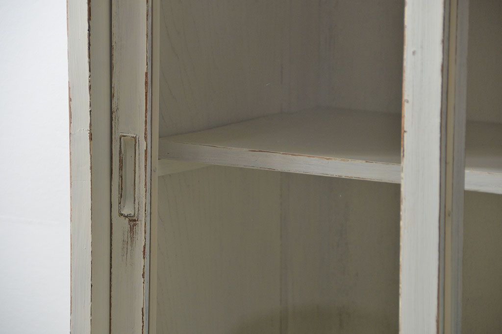 レトロ家具　アンティークペイント仕上げ　レトロな作業台付き食器棚(収納棚、キッチンキャビネット)