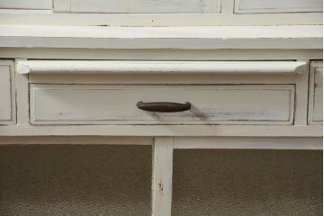 レトロ家具　アンティークペイント仕上げ　レトロな作業台付き食器棚(収納棚、キッチンキャビネット)