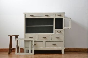 アンティーク家具　アンティークペイント　脚付き収納棚(戸棚、キャビネット、食器棚)