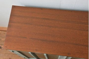 アンティーク家具　アンティークペイント　かわいい脚付きキッチンキャビネット(1)(食器棚、収納棚)