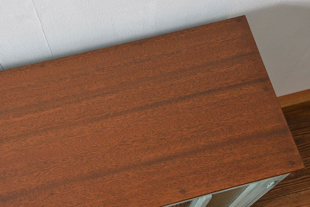 アンティーク家具　アンティークペイント　かわいい脚付きキッチンキャビネット(1)(食器棚、収納棚)