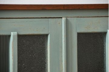 アンティーク家具　アンティークペイント　かわいい脚付きキッチンキャビネット(1)(食器棚、収納棚)