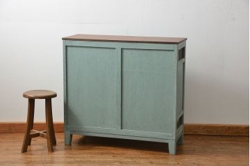 アンティーク家具　アンティークペイント　かわいい脚付きキッチンキャビネット(1)(食器棚、収納棚)