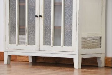 アンティーク家具　アンティークペイント　かわいい脚付きキッチンキャビネット(2)(食器棚、収納棚)