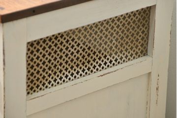 アンティーク家具　アンティークペイント　かわいい脚付きキッチンキャビネット(2)(食器棚、収納棚)