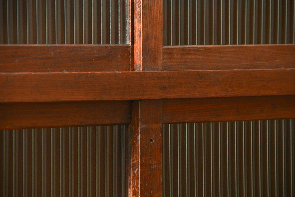 アンティーク家具　アンティーク 古い木のモールガラス収納棚(食器棚、飾り棚)