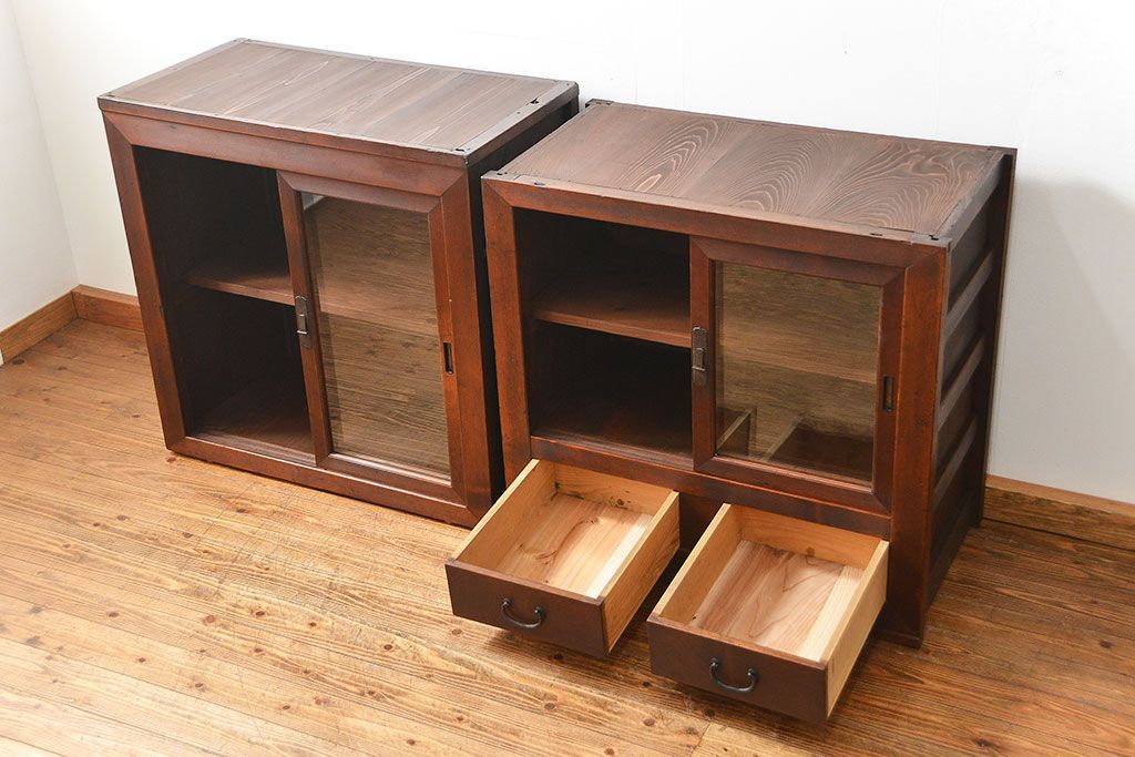 アンティーク家具　古民具・骨董 シンプルな三尺関西収納棚(水屋箪笥、ガラスケース、食器棚)