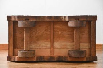 アンティーク家具　古民具・骨董　上手物　分厚い金具　前面欅　三国車箪笥(帳場箪笥)