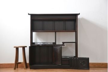アンティーク家具　古民具・骨董 黒檀材の重厚な飾り棚(欠損有り)(茶棚、時代箪笥)　