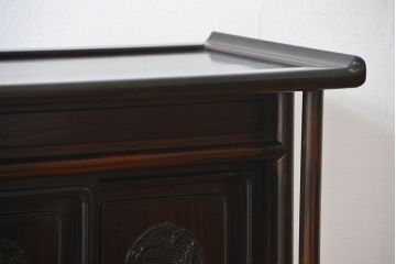 アンティーク家具　古民具・骨董 黒檀材の重厚な飾り棚(欠損有り)(茶棚、時代箪笥)　