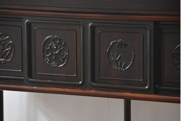 アンティーク家具　古民具・骨董 黒檀材の重厚な飾り棚(欠損有り)(茶棚、時代箪笥)　